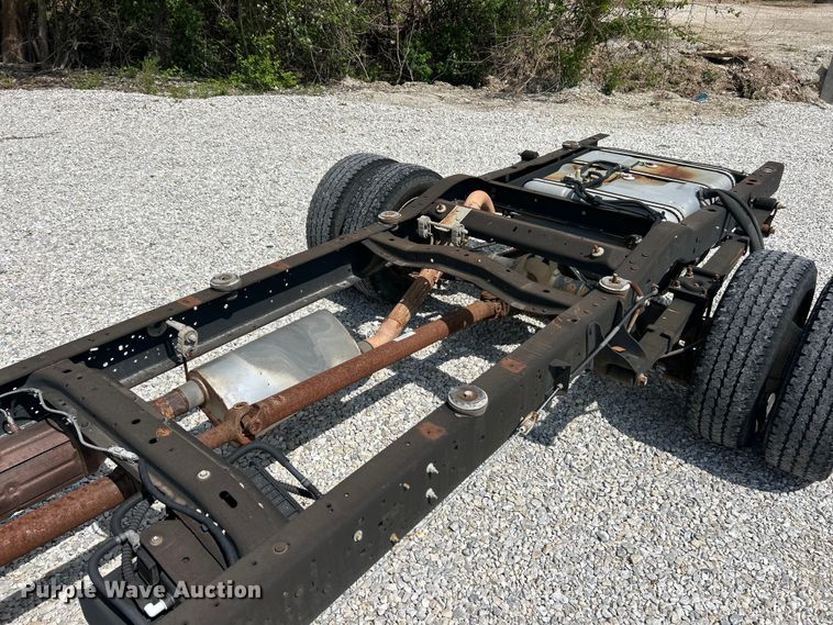 image for item FC5443 2017 Ford E450 Super Duty van cab and chassis
