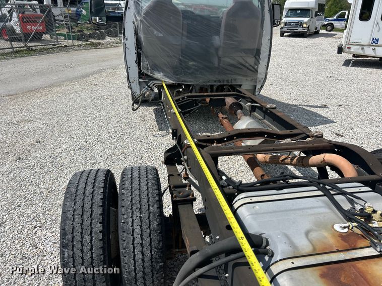 image for item FC5443 2017 Ford E450 Super Duty van cab and chassis