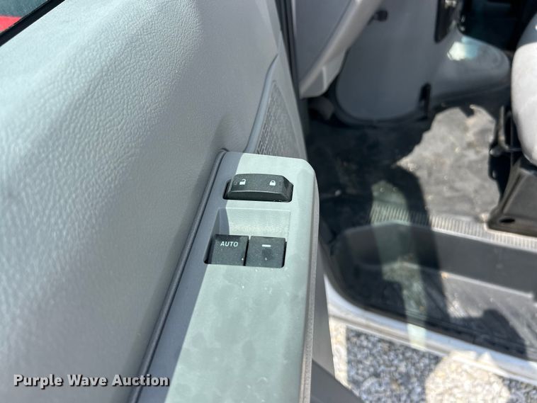 image for item FC5443 2017 Ford E450 Super Duty van cab and chassis