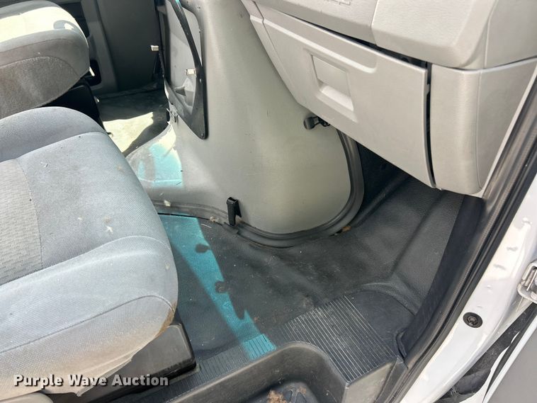 image for item FC5443 2017 Ford E450 Super Duty van cab and chassis