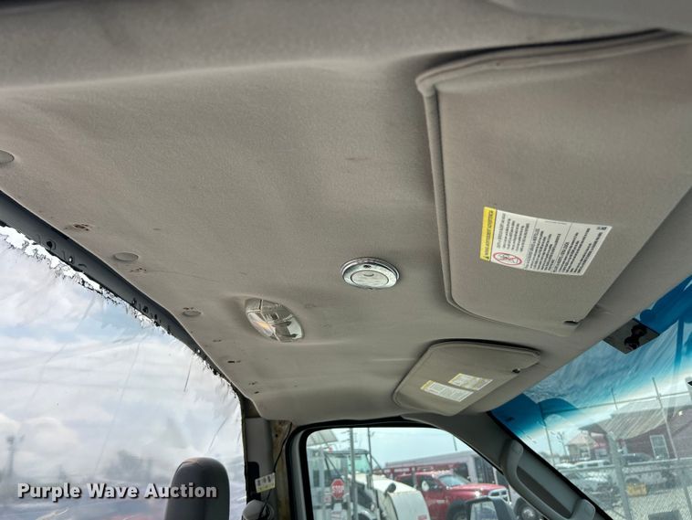 image for item FC5443 2017 Ford E450 Super Duty van cab and chassis