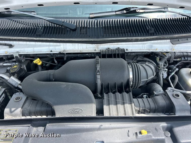 image for item FC5443 2017 Ford E450 Super Duty van cab and chassis