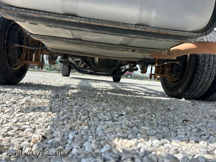 image for item FC5443 2017 Ford E450 Super Duty van cab and chassis