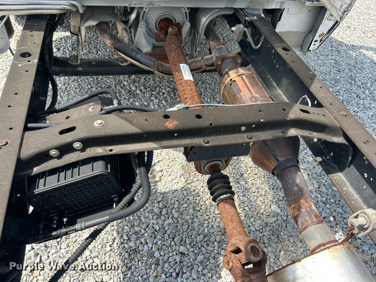 image for item FC5443 2017 Ford E450 Super Duty van cab and chassis