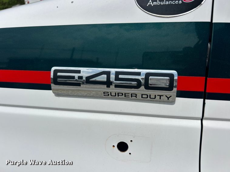 image for item FC5443 2017 Ford E450 Super Duty van cab and chassis