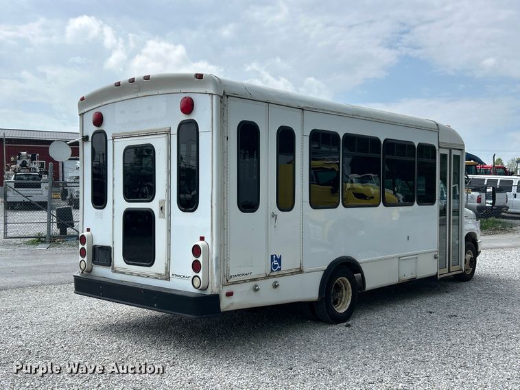 image for item FC5444 2008 Ford E450 Super Duty shuttle bus