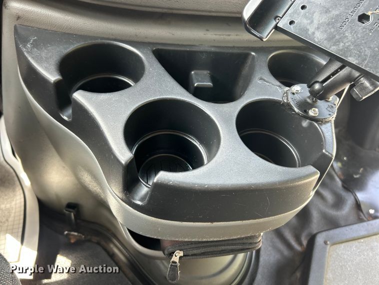 image for item FC5444 2008 Ford E450 Super Duty shuttle bus