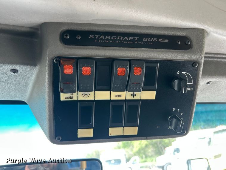 image for item FC5444 2008 Ford E450 Super Duty shuttle bus