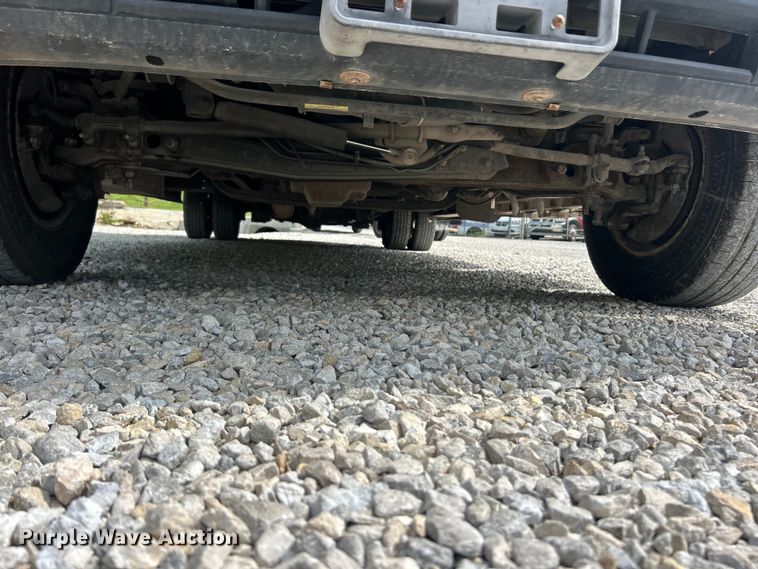 image for item FC5444 2008 Ford E450 Super Duty shuttle bus