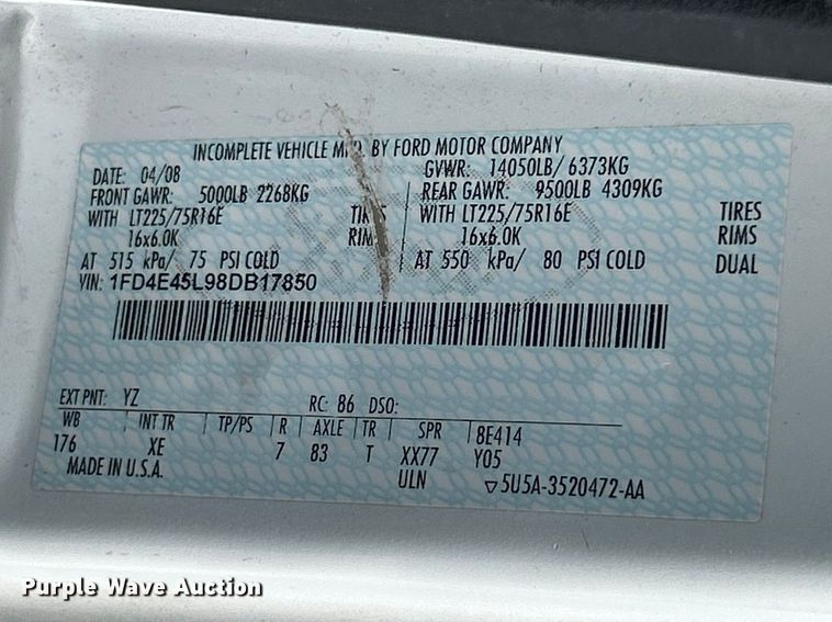 image for item FC5444 2008 Ford E450 Super Duty shuttle bus