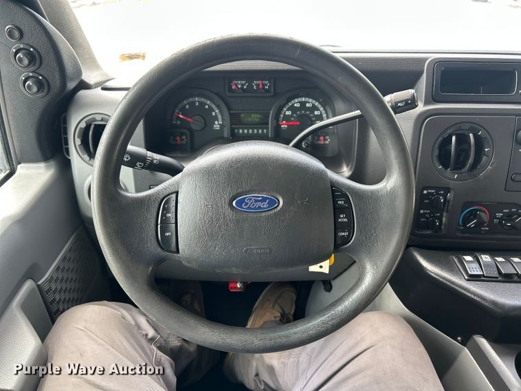 image for item FC5445 2011 Ford E450 Super Duty shuttle bus