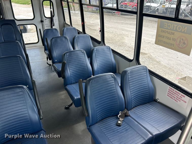 image for item FC5445 2011 Ford E450 Super Duty shuttle bus