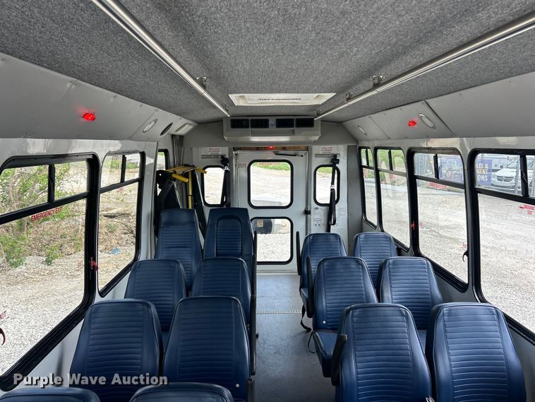 image for item FC5445 2011 Ford E450 Super Duty shuttle bus