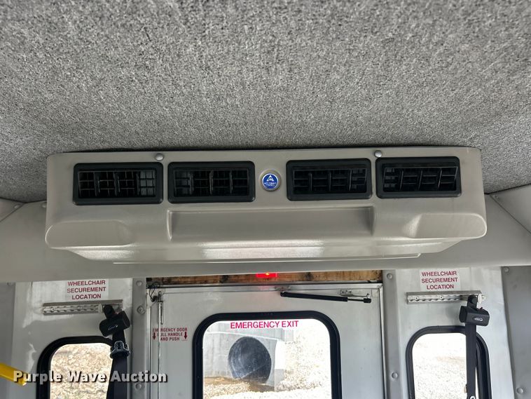 image for item FC5445 2011 Ford E450 Super Duty shuttle bus