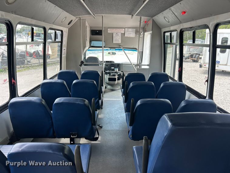 image for item FC5445 2011 Ford E450 Super Duty shuttle bus