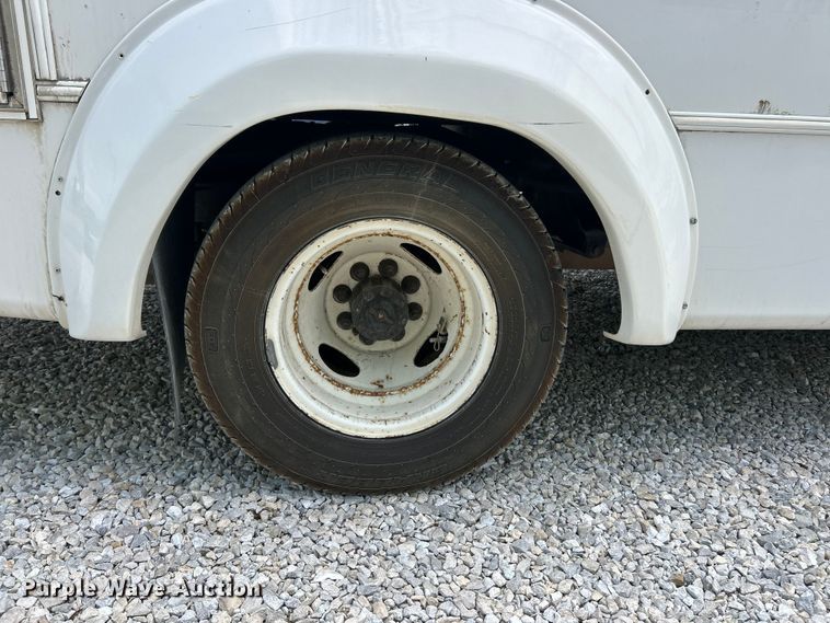 image for item FC5445 2011 Ford E450 Super Duty shuttle bus