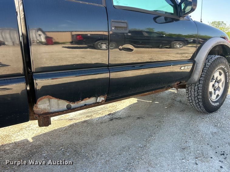 image for item FC5456 2003 Chevrolet S-10 