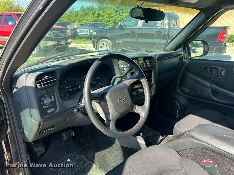 image for item FC5456 2003 Chevrolet S-10 