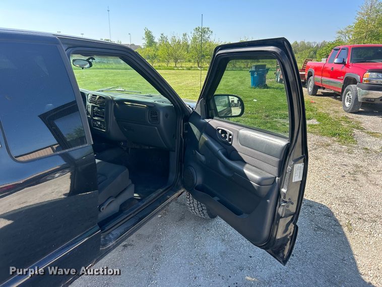 image for item FC5456 2003 Chevrolet S-10 