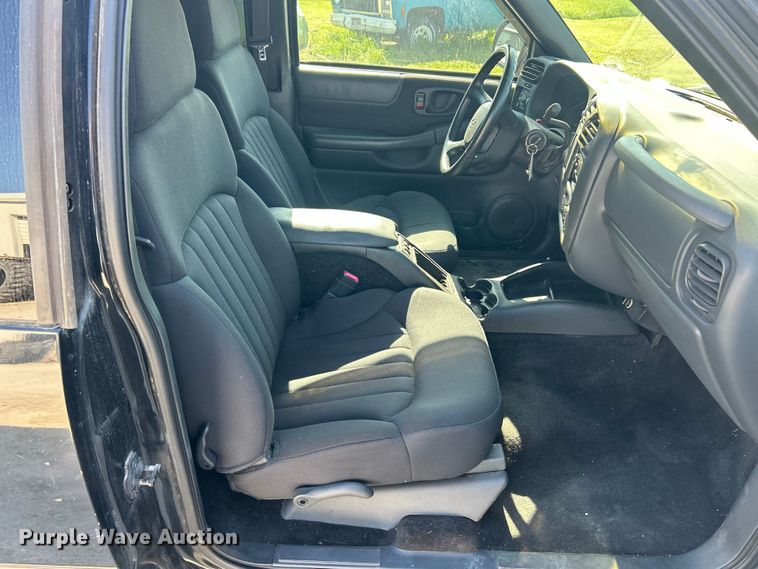 image for item FC5456 2003 Chevrolet S-10 