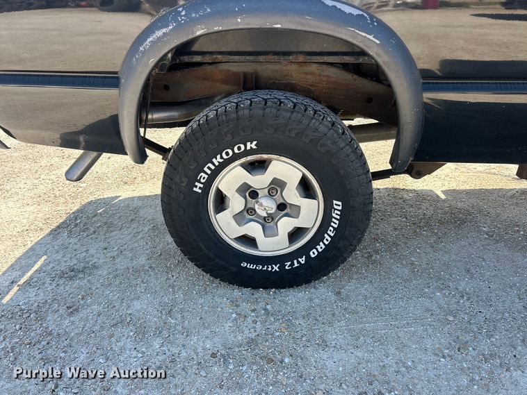 image for item FC5456 2003 Chevrolet S-10 