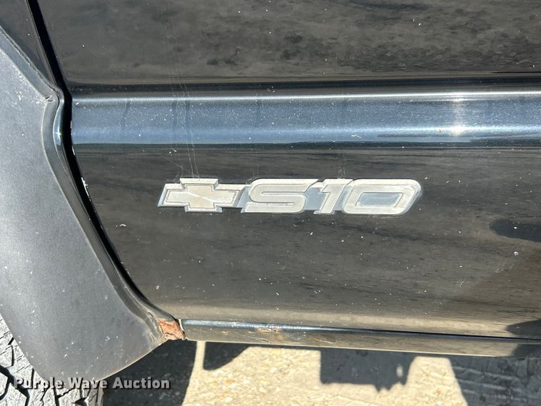 image for item FC5456 2003 Chevrolet S-10 