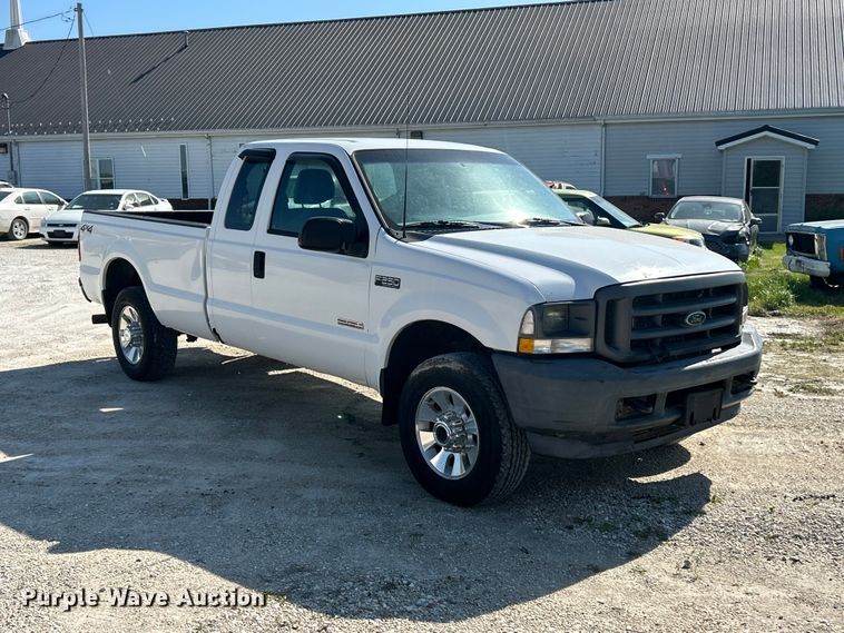 image for item FC5457 2003 Ford F250 Super Duty Ext. Cab pickup truck