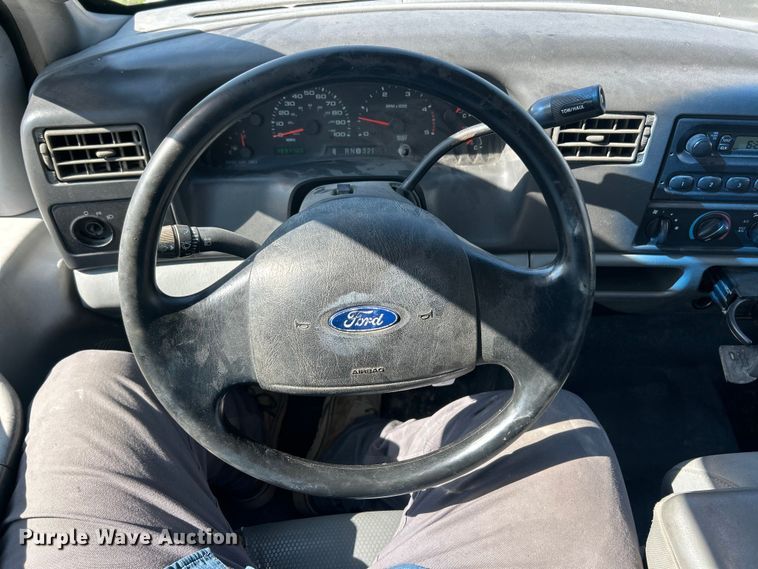 image for item FC5457 2003 Ford F250 Super Duty Ext. Cab pickup truck