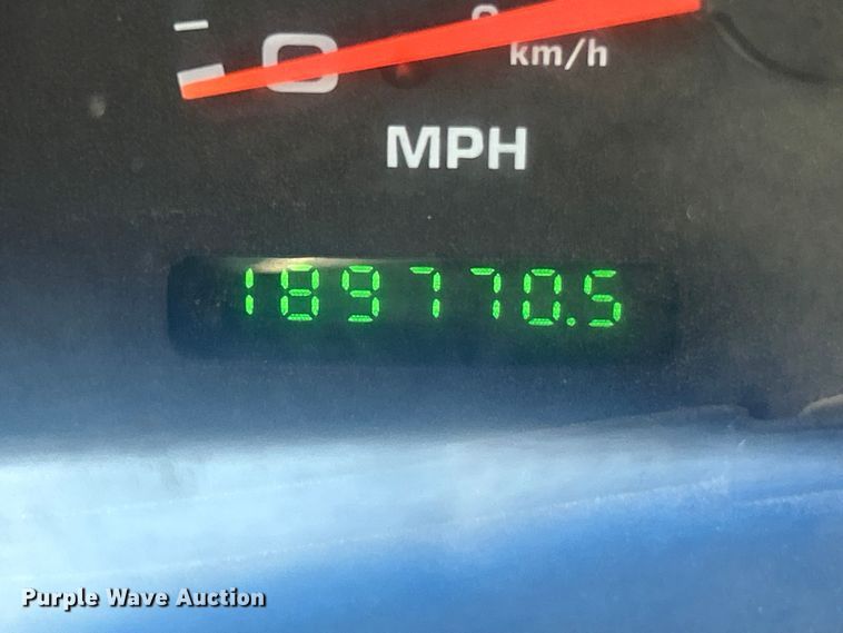 image for item FC5457 2003 Ford F250 Super Duty Ext. Cab pickup truck