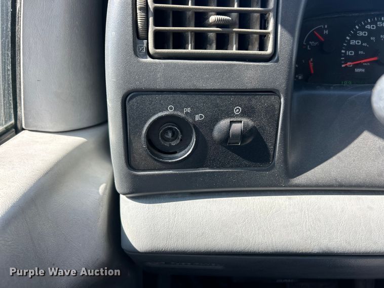 image for item FC5457 2003 Ford F250 Super Duty Ext. Cab pickup truck