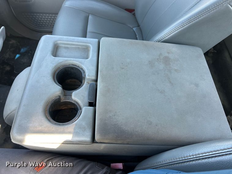 image for item FC5457 2003 Ford F250 Super Duty Ext. Cab pickup truck