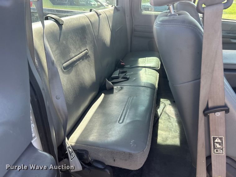 image for item FC5457 2003 Ford F250 Super Duty Ext. Cab pickup truck