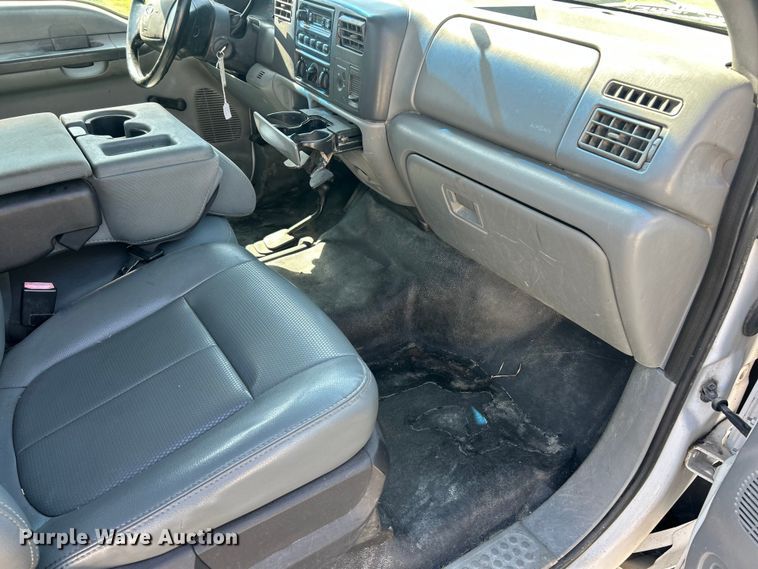 image for item FC5457 2003 Ford F250 Super Duty Ext. Cab pickup truck