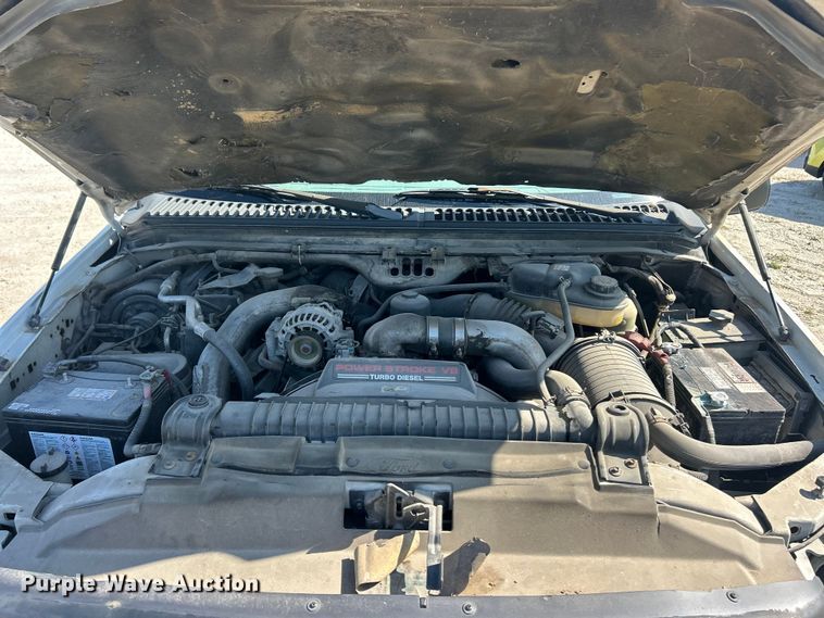 image for item FC5457 2003 Ford F250 Super Duty Ext. Cab pickup truck