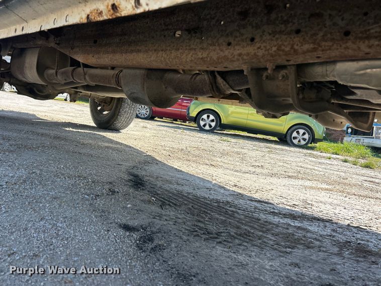 image for item FC5457 2003 Ford F250 Super Duty Ext. Cab pickup truck