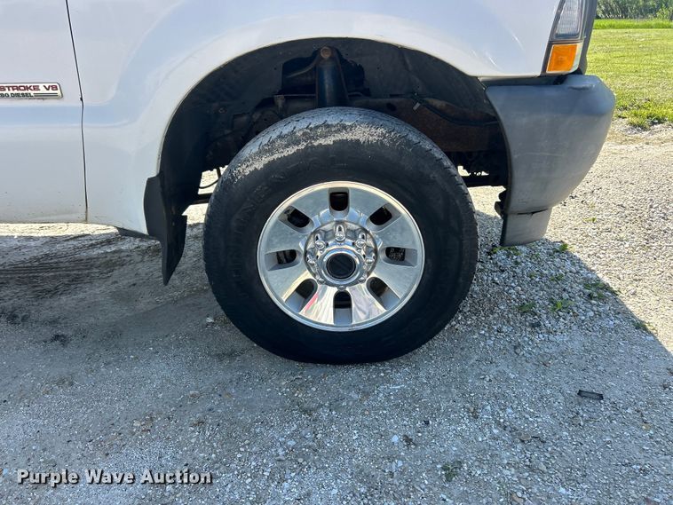 image for item FC5457 2003 Ford F250 Super Duty Ext. Cab pickup truck