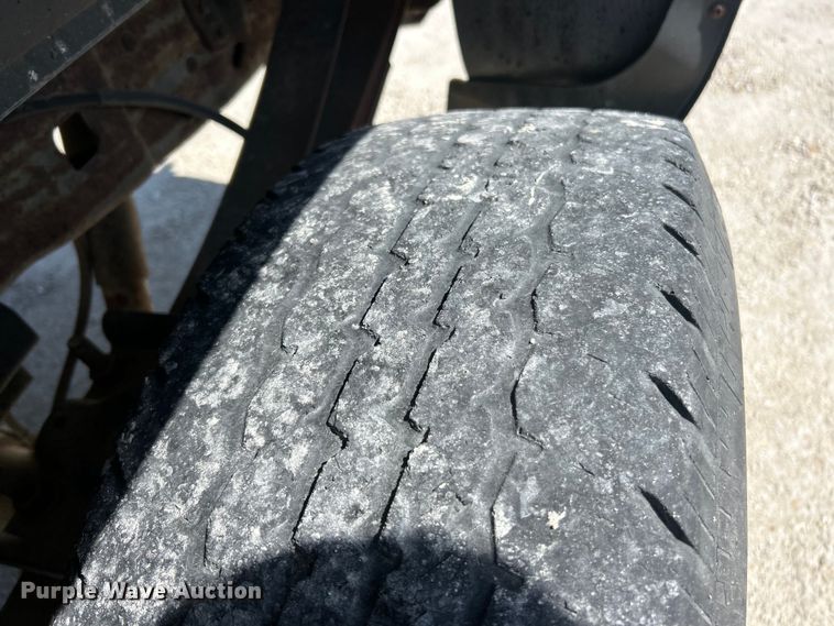 image for item FC5457 2003 Ford F250 Super Duty Ext. Cab pickup truck