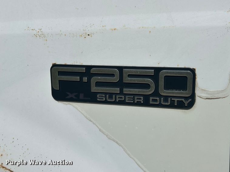 image for item FC5457 2003 Ford F250 Super Duty Ext. Cab pickup truck