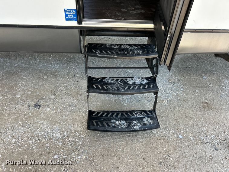 image for item FC5492 2014 KZRV MXT camper