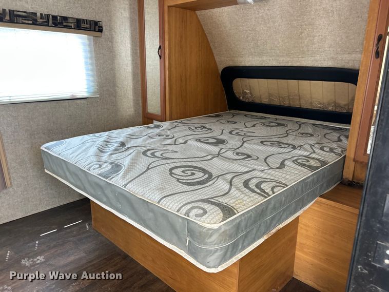 image for item FC5492 2014 KZRV MXT camper