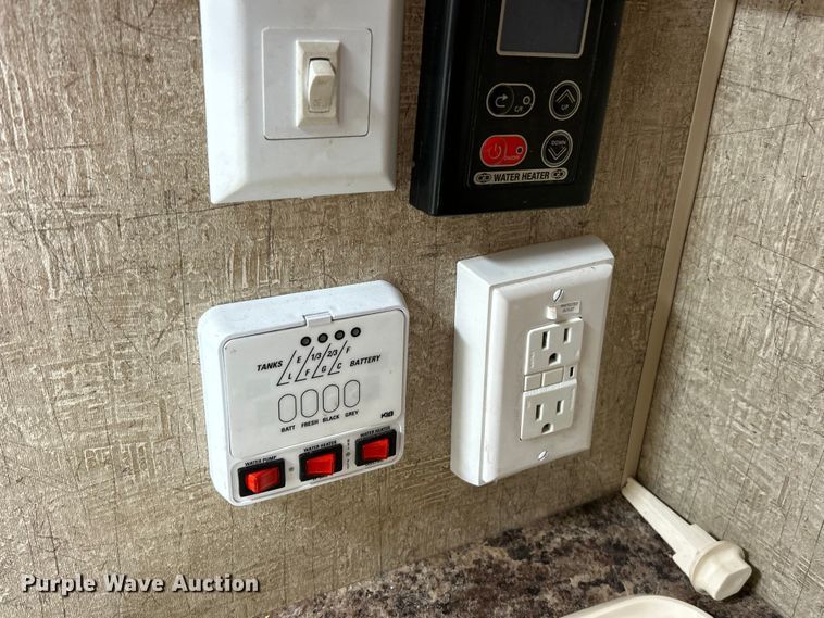 image for item FC5492 2014 KZRV MXT camper