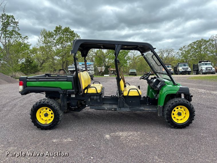 image for item FC5606 2021 John Deere 855M utility vehicle
