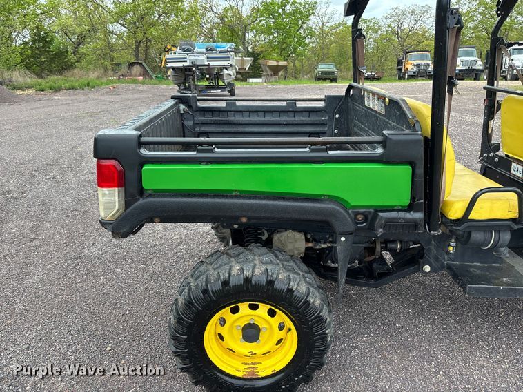 image for item FC5606 2021 John Deere 855M utility vehicle
