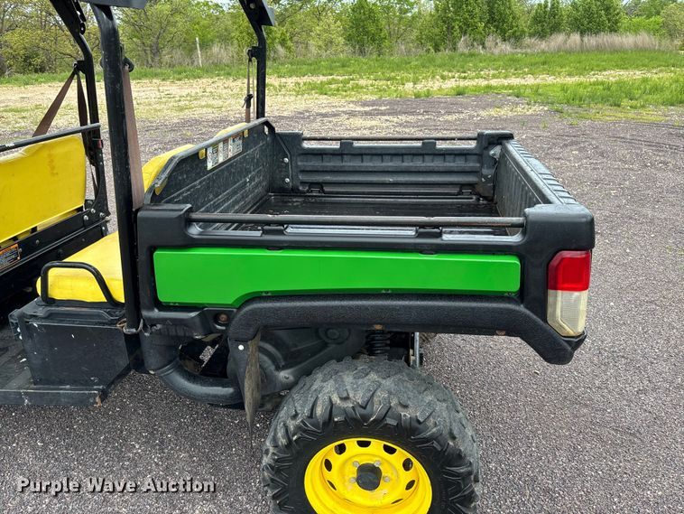 image for item FC5606 2021 John Deere 855M utility vehicle