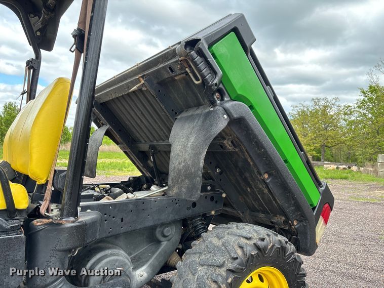 image for item FC5606 2021 John Deere 855M utility vehicle