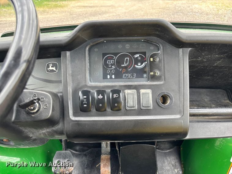 image for item FC5606 2021 John Deere 855M utility vehicle