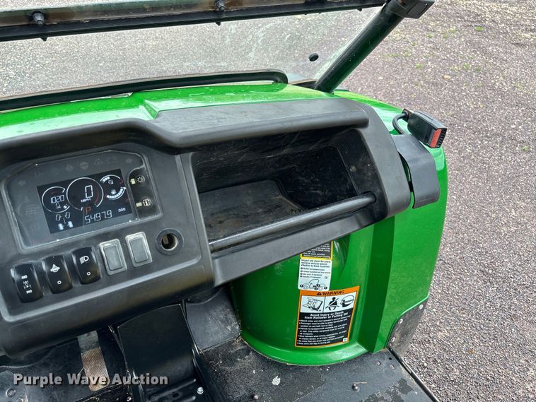 image for item FC5606 2021 John Deere 855M utility vehicle