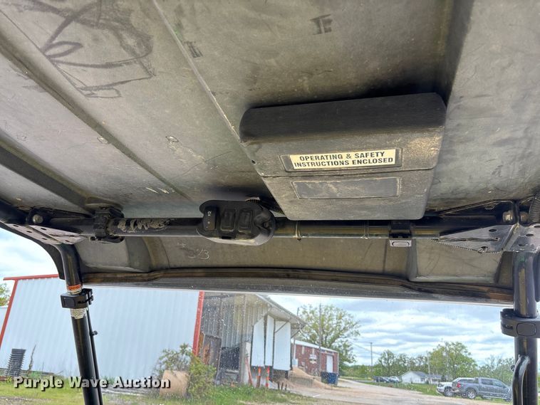 image for item FC5606 2021 John Deere 855M utility vehicle