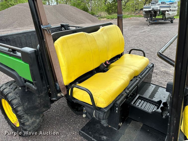 image for item FC5606 2021 John Deere 855M utility vehicle