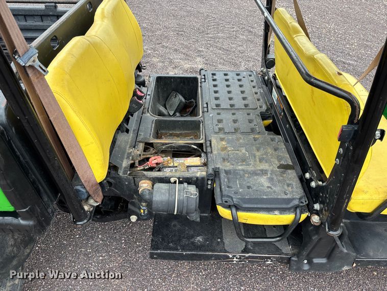 image for item FC5606 2021 John Deere 855M utility vehicle